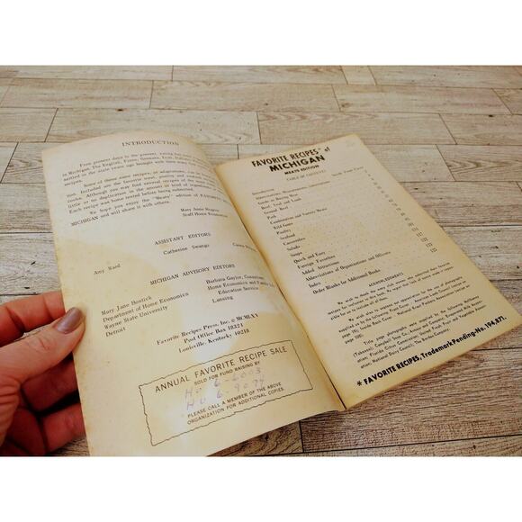 Favorite Recipes of Michigan Meats Cookbook 1965 Booklet Women's Club Vintage - Picture 4 of 11